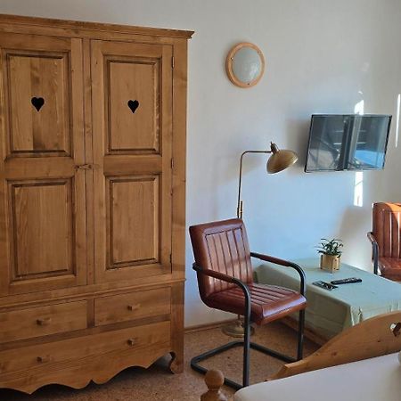 Haus Auszeit Bed & Breakfast เวนส์ ภายนอก รูปภาพ