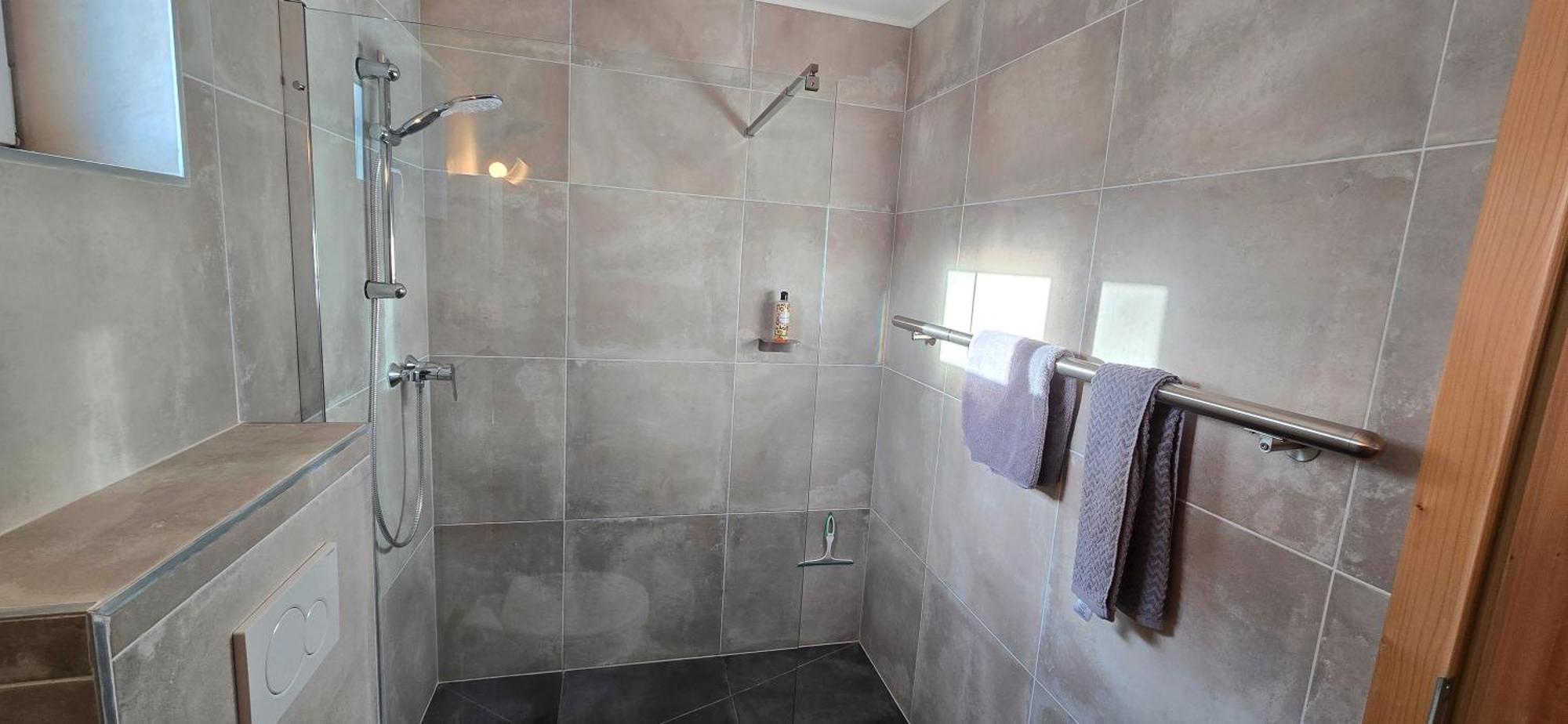 Haus Auszeit Bed & Breakfast เวนส์ ภายนอก รูปภาพ